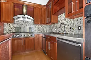 922 NW 11th Ave, Portland, OR 97209 - Photo 14