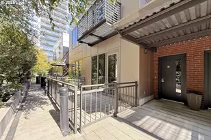 922 NW 11th Ave, Portland, OR 97209 - Photo 28