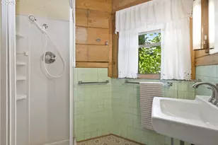 90357 Thomson Ln, Vida, OR 97488 - Photo 26