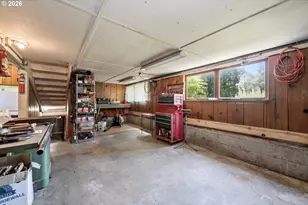 90357 Thomson Ln, Vida, OR 97488 - Photo 32