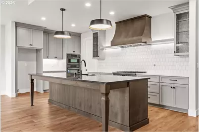 760 N V St, Washougal, WA 98671 - Photo 8