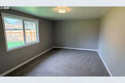 283 NE 34th Pl, Hillsboro, OR 97124 - Photo 6