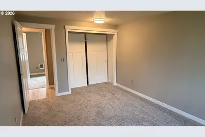 283 NE 34th Pl, Hillsboro, OR 97124 - Photo 10