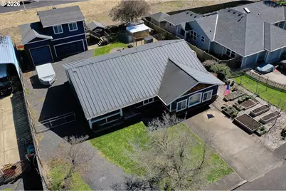52320 SW Taylor St, Scappoose, OR 97056 - Photo 1