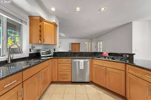 15540 Partridge Dr, Lake Oswego, OR 97035 - Photo 12