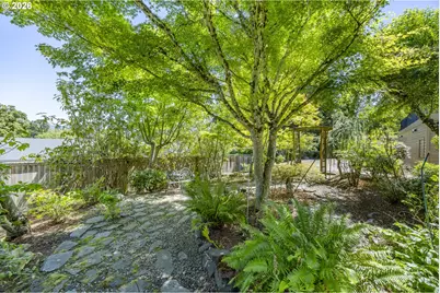 410 Spyglass Dr, Eugene, OR 97401 - Photo 48