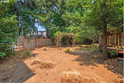 6219 N Minnesota Ave, Portland, OR 97217 - Photo 12