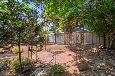 6219 N Minnesota Ave, Portland, OR 97217 - Photo 14