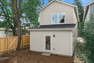 8770 N Newman Ave, Portland, OR 97203 - Photo 26