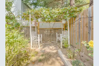 3200 SE Hampton Loop, Troutdale, OR 97060 - Photo 38