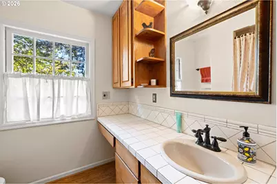 7939 SW 11th Ave, Portland, OR 97219 - Photo 20