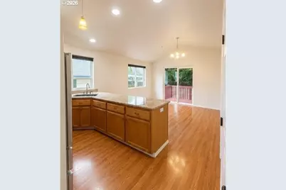 2124 NE 77th Ave, Vancouver, WA 98664 - Photo 4