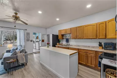 16122 Lava Dr, La Pine, OR 97739 - Photo 12