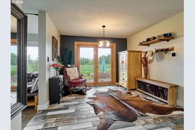9293 Broadacres Rd NE, Aurora, OR 97002 - Photo 8