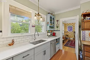 4249 SE Stark St, Portland, OR 97215 - Photo 16