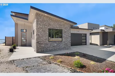 1940 Pacific View Ln, Coos Bay, OR 97420 - Photo 2