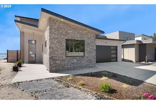 1940 Pacific View Ln, Coos Bay, OR 97420 - Photo 2