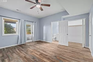 906 SW 7th St, Newport, OR 97365 - Photo 8