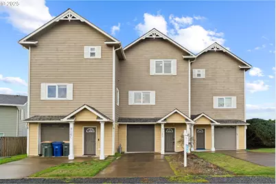 906 SW 7th St #B, Newport, OR 97365 - Photo 1