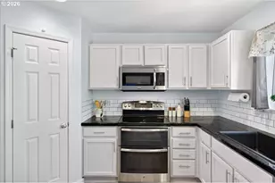 228 E 12th St, Lafayette, OR 97127 - Photo 12