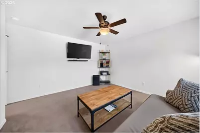 228 E 12th St, Lafayette, OR 97127 - Photo 24