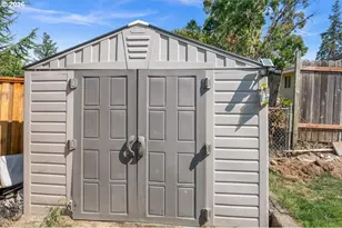 228 E 12th St, Lafayette, OR 97127 - Photo 38