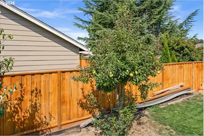 228 E 12th St, Lafayette, OR 97127 - Photo 36