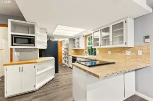 21 Oriole Ln, Lake Oswego, OR 97035 - Photo 8