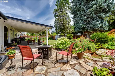 1014 Cinnamon Ave, Eugene, OR 97404 - Photo 30
