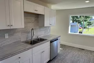 402 S 4th Ave, Kelso, WA 98626 - Photo 6