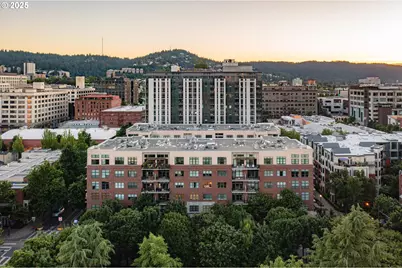 821 NW 11th Ave #321, Portland, OR 97209 - Photo 46