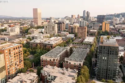 821 NW 11th Ave #321, Portland, OR 97209 - Photo 42