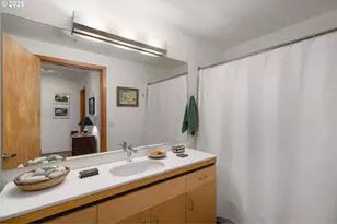 821 NW 11th Ave, Portland, OR 97209 - Photo 30