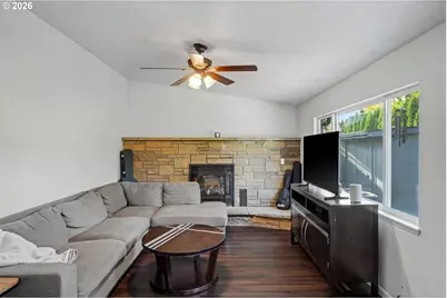 513 E Hollister St, Stayton, OR 97383 - Photo 8