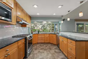 10145 SW Paulina Dr, Tualatin, OR 97062 - Photo 10