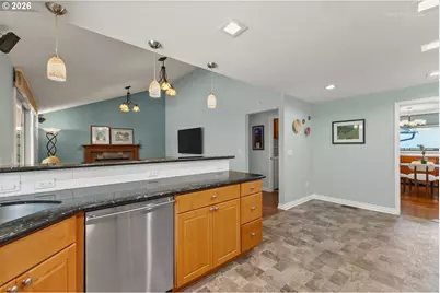 10145 SW Paulina Dr, Tualatin, OR 97062 - Photo 12