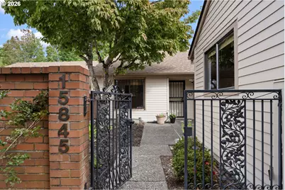 15845 SW Greens Way, Portland, OR 97224 - Photo 4