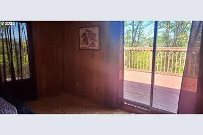 522 SE Hillside Dr, Roseburg, OR 97470 - Photo 20