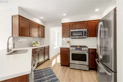 4811 SW Orchard Ln, Portland, OR 97219 - Photo 10