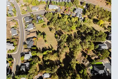 1219 NE Junker Ave, Roseburg, OR 97470 - Photo 10