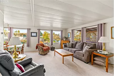 1800 Lakewood Ct #127, Eugene, OR 97402 - Photo 6