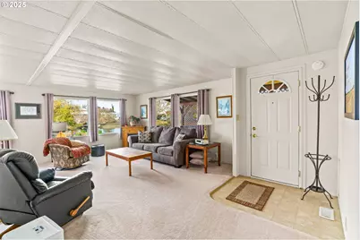 1800 Lakewood Ct #127, Eugene, OR 97402 - Photo 4