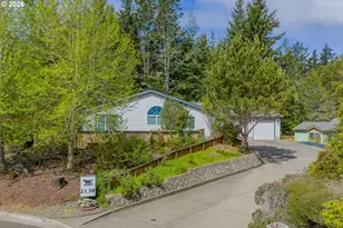 2138 Lynne Dr, North Bend, OR 97459 - Photo 1