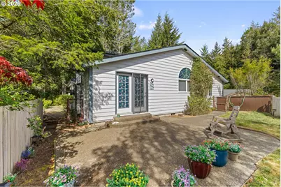 2138 Lynne Dr, North Bend, OR 97459 - Photo 36
