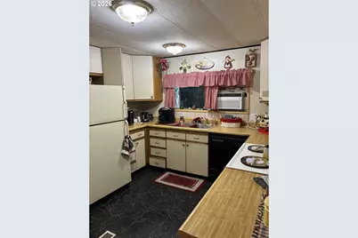 Sandy Blvd NE #15, Fairview, OR 97024 - Photo 6