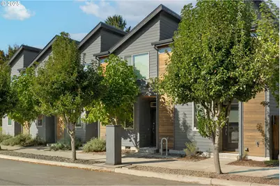 2013 SE Yamhill St, Portland, OR 97214 - Photo 1