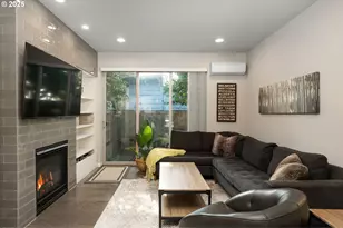 2013 SE Yamhill St, Portland, OR 97214 - Photo 10