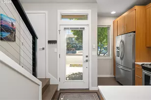 2013 SE Yamhill St, Portland, OR 97214 - Photo 4