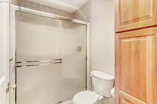 3696 Carman Dr, Lake Oswego, OR 97035 - Photo 32