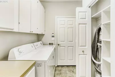 3696 Carman Dr, Lake Oswego, OR 97035 - Photo 32